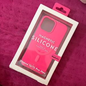 MVMT Pink Magnetic Silicone iPhone 13/12 Pro Max Case